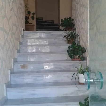 Отель Angela