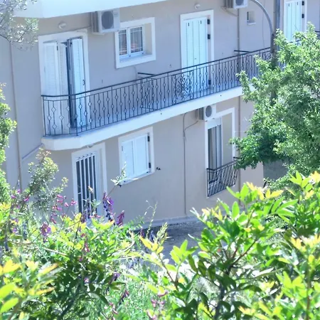 Angela Loutra Edipsou (Evia)